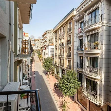 Central And Stylish Flat In The Heart Of Beyoglu * Istanbul